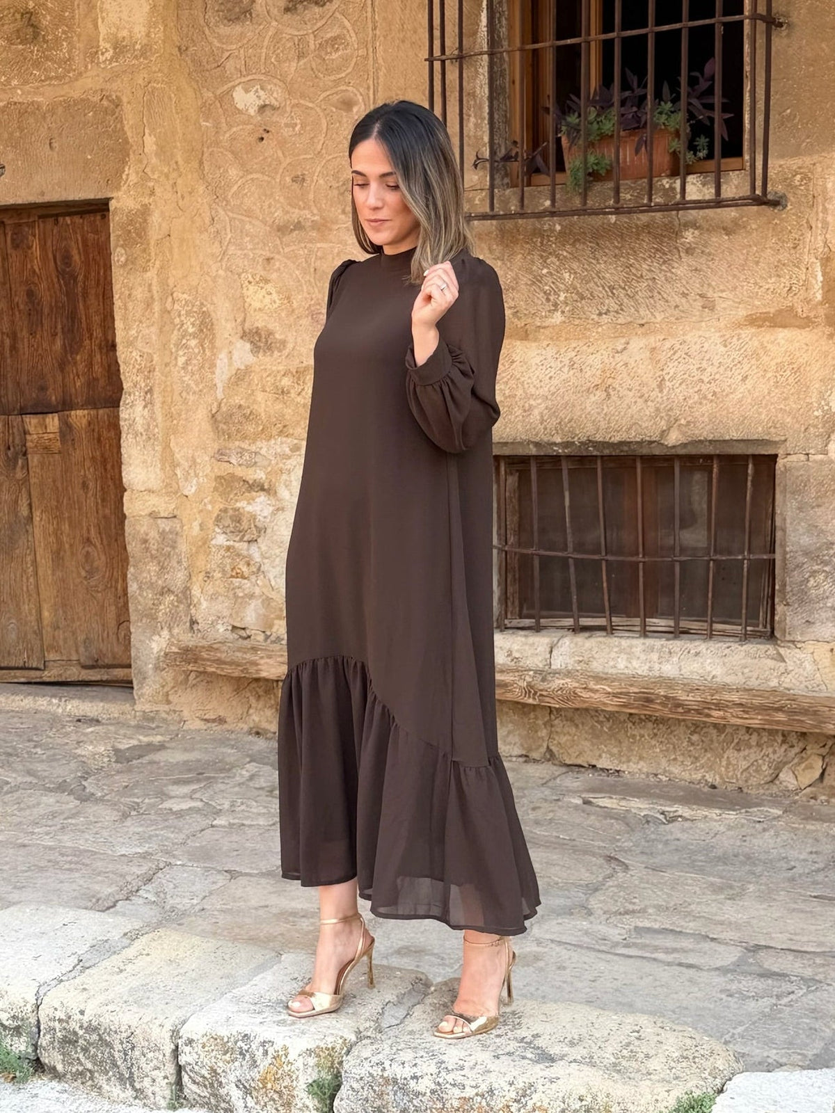 Andrea | Chiffon midi-jurk in chocoladebruin