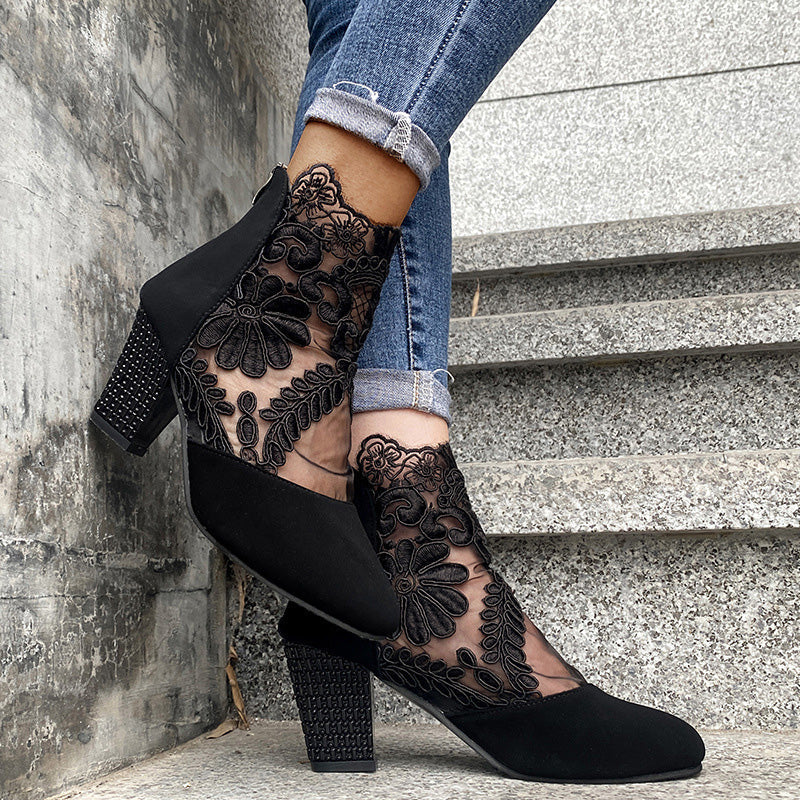 Marise | Trendy laarzen met kantdetails